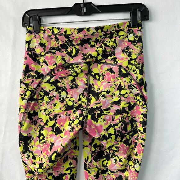 Swift Speed High Rise Tight Inflect Floral‎ Highlight Yellow Multi - Picture 5 of 8